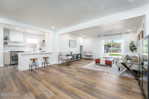 Lester, TUCSON, AZ 85716