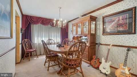 Creekwood, WARMINSTER, PA 18974