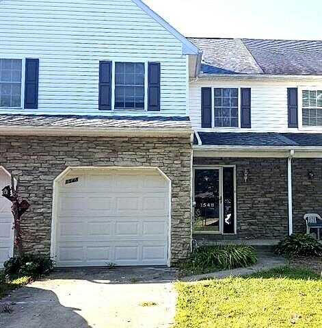 Pinewind, ALBURTIS, PA 18011