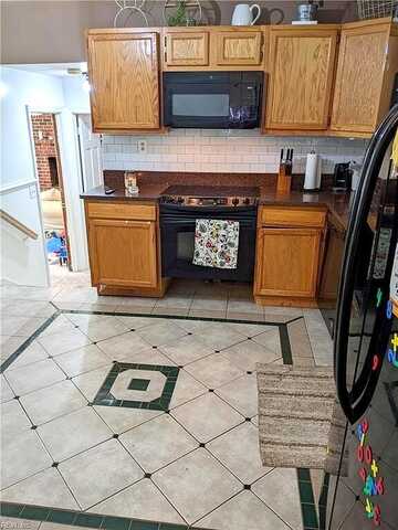 Weyanoke, PORTSMOUTH, VA 23703