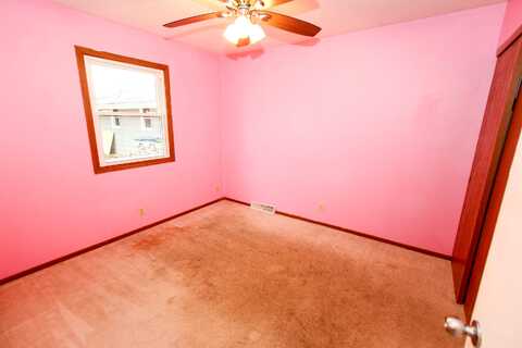 105Th, MILWAUKEE, WI 53224