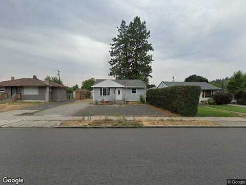 Maple, SPOKANE, WA 99205