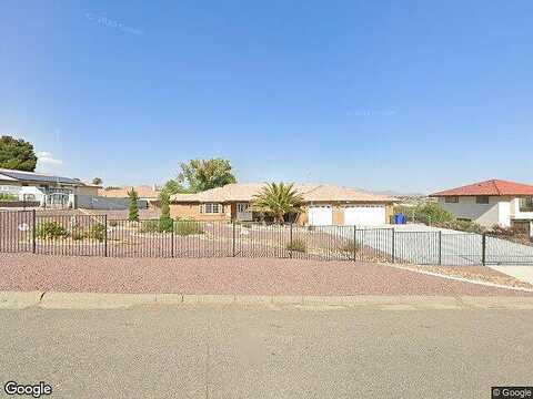 Chiwi, APPLE VALLEY, CA 92307