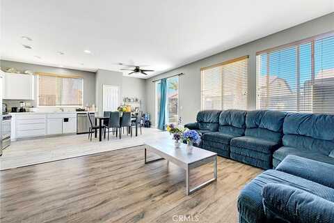 Handsdale, ADELANTO, CA 92301