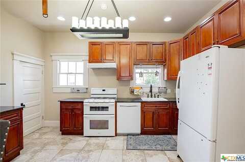 Stayton, VICTORIA, TX 77901