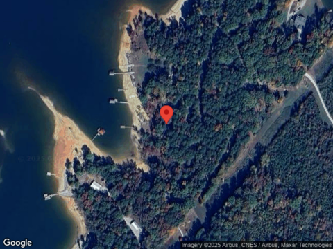 Fox, CLARKSVILLE, VA 23927