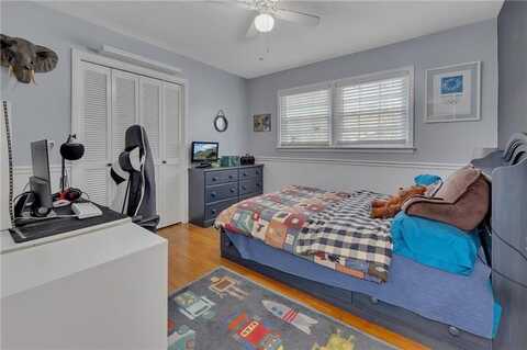 Carrie, KENNESAW, GA 30144