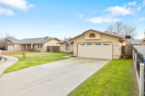 Antonia, CUTLER, CA 93615