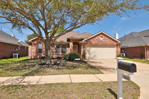 Crescent Pass, TOMBALL, TX 77375