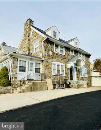 Hilltop, UPPER DARBY, PA 19082