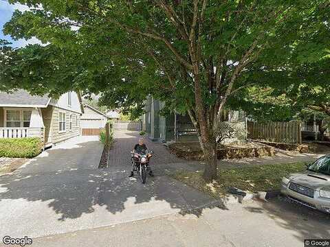 40Th, PORTLAND, OR 97214