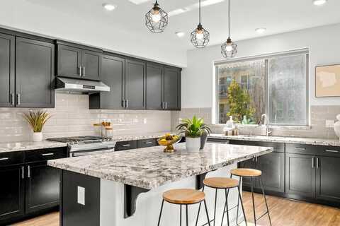 Parklane, HAYWARD, CA 94544