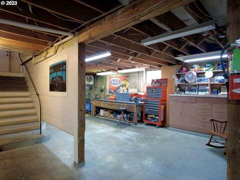 Oatfield, PORTLAND, OR 97222