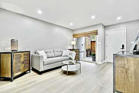 Oddstad, PACIFICA, CA 94044