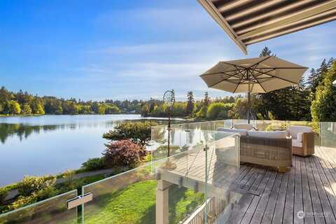 Bromley, BAINBRIDGE ISLAND, WA 98110