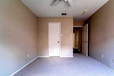 Valley Brook, GRAND PRAIRIE, TX 75052