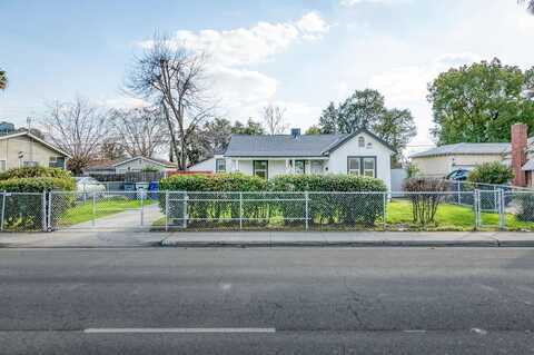 Shields, FRESNO, CA 93704