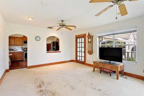 Turek, UMATILLA, FL 32784