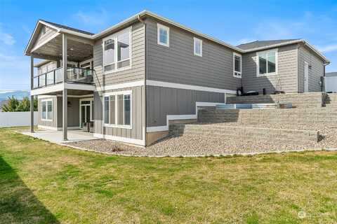 Mary, EAST WENATCHEE, WA 98802