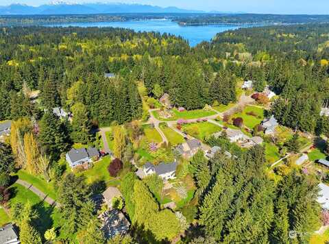 Pinyon, BAINBRIDGE ISLAND, WA 98110