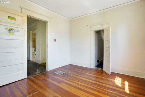 15Th, SALEM, OR 97301