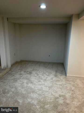 37Th, ARLINGTON, VA 22207