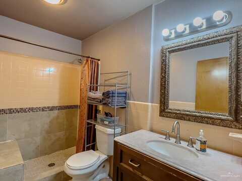 40Th, MCALLEN, TX 78501