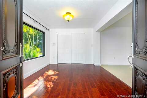 87Th, MIAMI, FL 33176