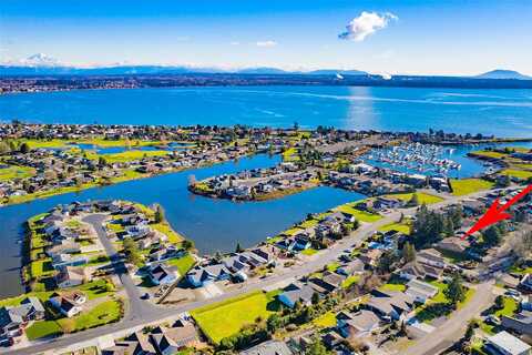 Comox, BLAINE, WA 98230