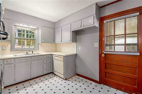Melanie, MABLETON, GA 30126