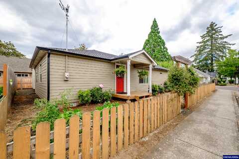 Davis, DALLAS, OR 97338