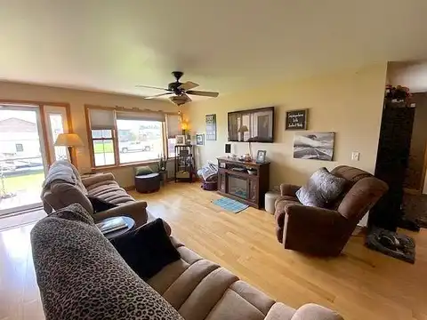 Doc Hanson, NEW YORK MILLS, MN 56567