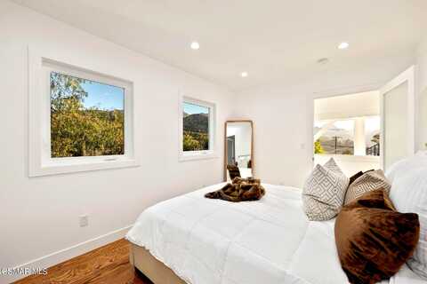 Crest, AGOURA HILLS, CA 91301