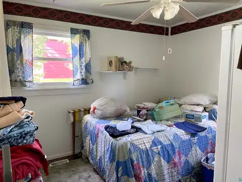 Banks, SILVER BAY, MN 55614