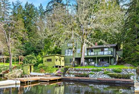 Thomas, EATONVILLE, WA 98328