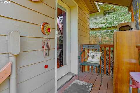 Manly, WHITE SALMON, WA 98672