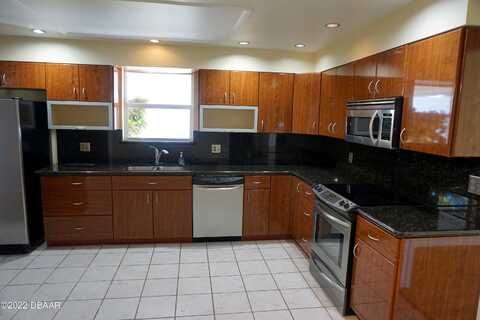 Nicholas, ORMOND BEACH, FL 32176