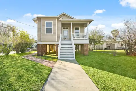 Avenue Q 1/2, GALVESTON, TX 77551