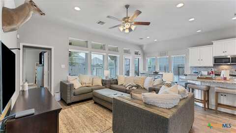 Range, SEGUIN, TX 78155