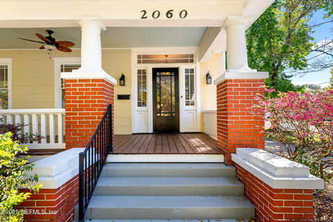 College, JACKSONVILLE, FL 32204
