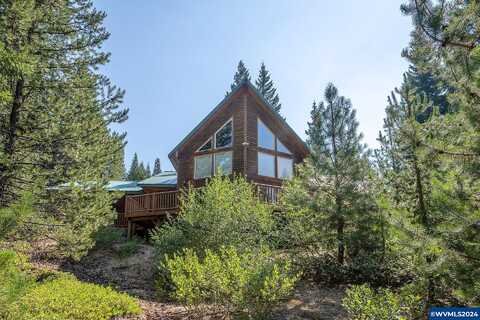 Lolah, CRESCENT LAKE, OR 97733