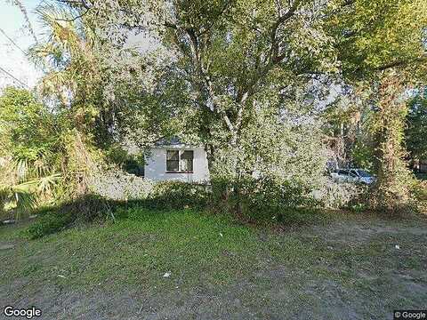 9Th, FERNANDINA BEACH, FL 32034