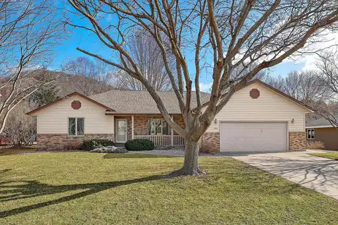 Beacon Valley, LA CRESCENT, MN 55947