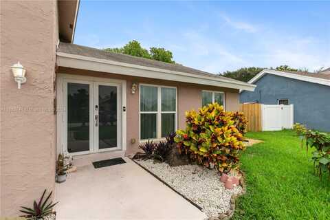 4Th, NORTH LAUDERDALE, FL 33068