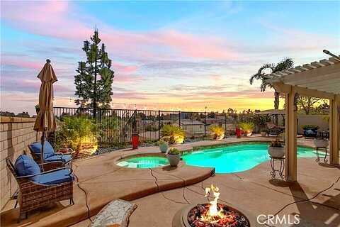 Festive, BEAUMONT, CA 92223