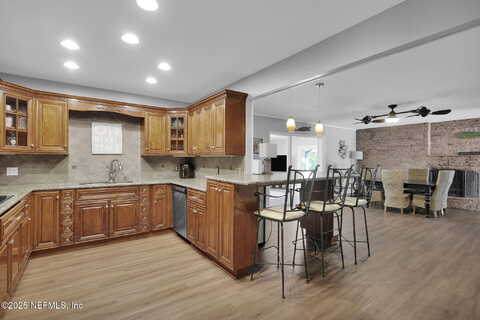 Whitney, JACKSONVILLE, FL 32277