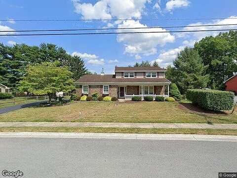 Brook, EAST PETERSBURG, PA 17520