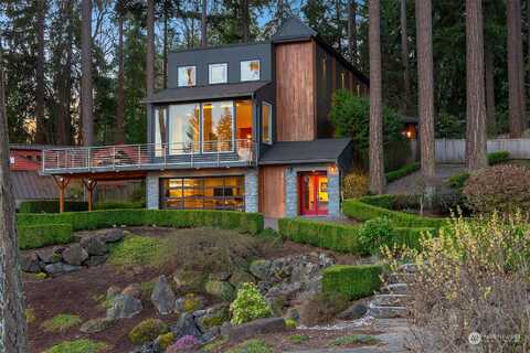 61St, MERCER ISLAND, WA 98040