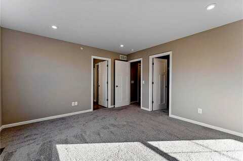 Jody, COTTAGE GROVE, MN 55016
