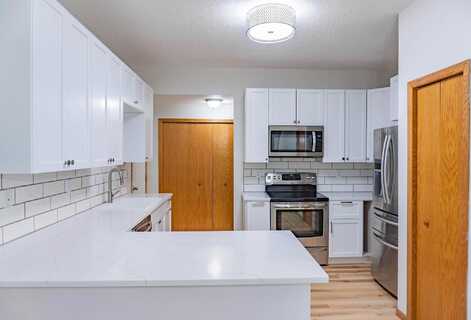 Crystal, CHASKA, MN 55318